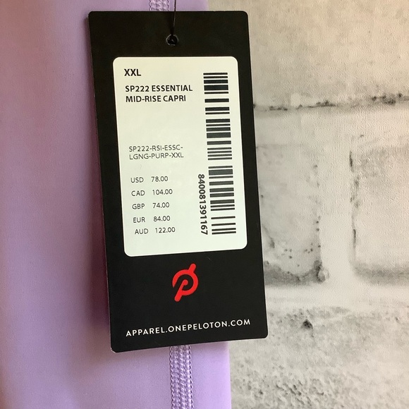 PELOTON Women’s XXL Essential Capris - Mid Rise - Picture 4 of 8